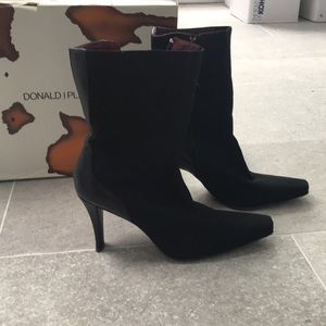 Dress booties